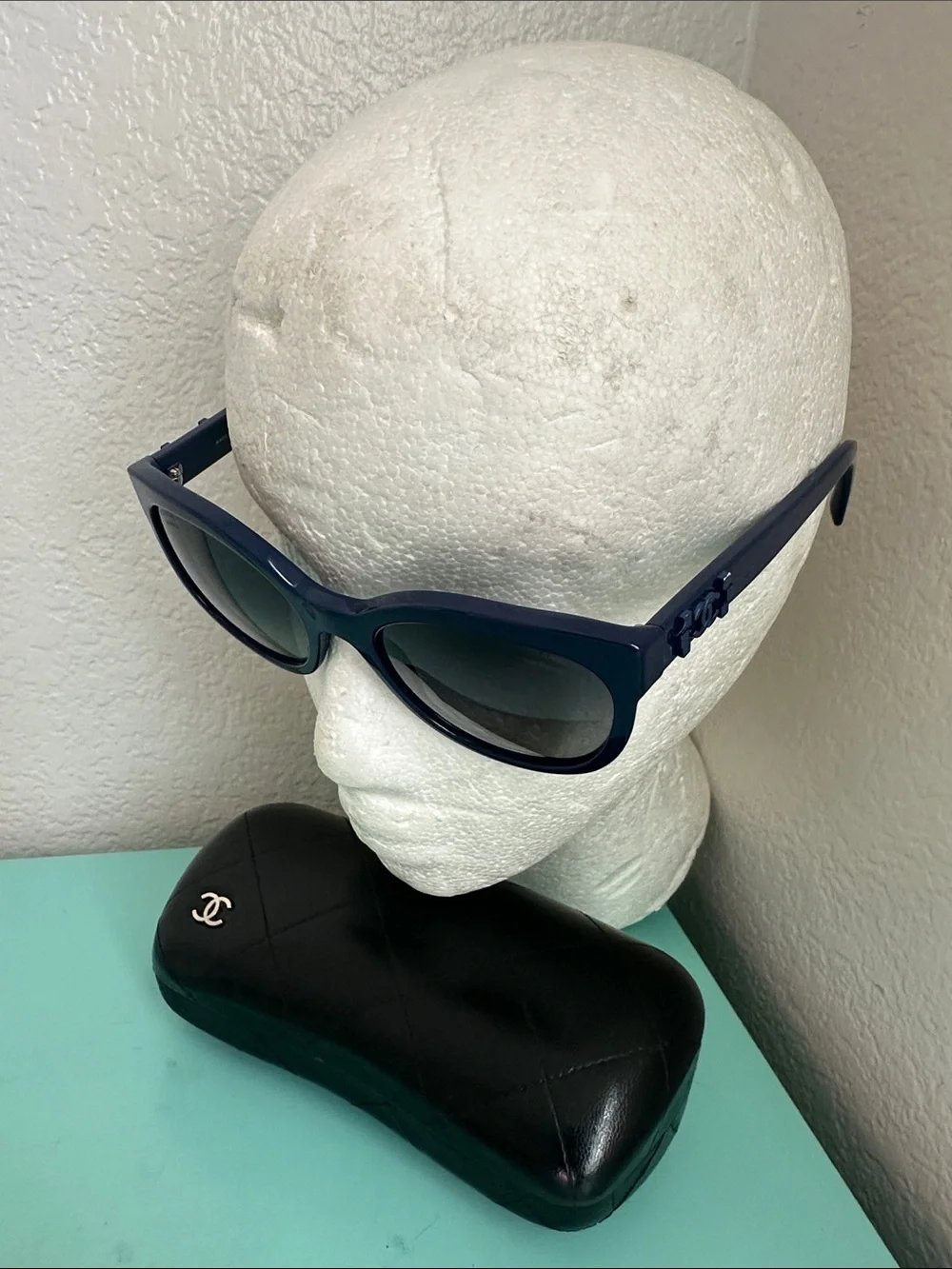 CHANEL Blue Oversized Round Sunglasses with Black Gradient Lenses